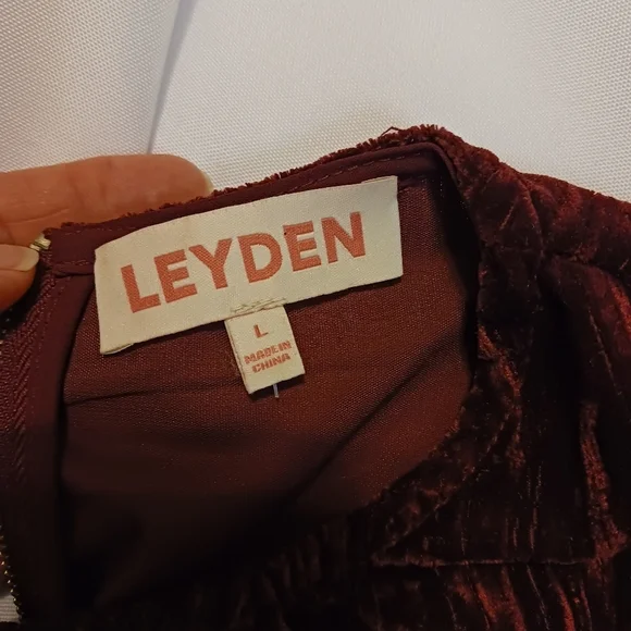 Size Large Leyden Velvet Puff Sleeves Women's Blouse Velvet Dark Burgundy Fall - Picture 4 of 9
